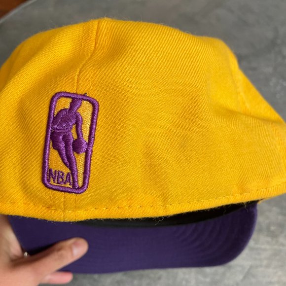 Los Angeles Lakers LAL New Era 59fifty NBA Fitted Cap Canary Yellow Purple 7 5/8 - Picture 7 of 10